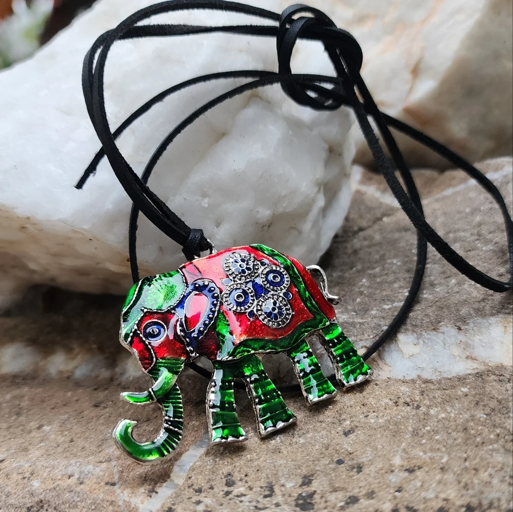 ❤️ Chico Jewelry Ethnic Elephant Large Silver Pendant Boho Ethnic Black cord